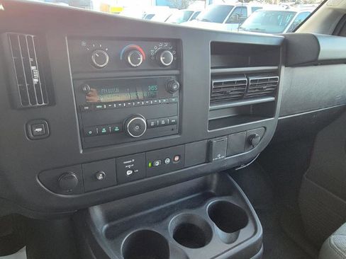 Used 2020 Chevrolet Express 3500 Extended w/ Driver Convenience Package image 29