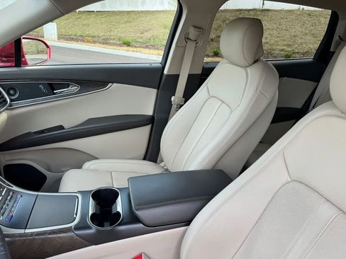 Used 2019 Lincoln Nautilus Reserve AWD/4WD image 7