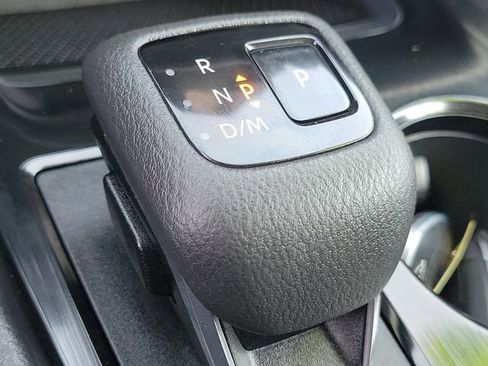 Used 2024 Nissan Rogue S FWD image 16