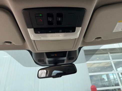 Used 2021 Nissan Rogue SL w/ Premium Package image 20