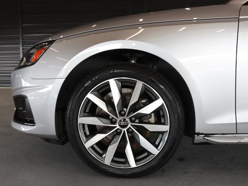 Used 2023 Audi A4 2.0T Premium Plus w/ Premium Plus Package image 5