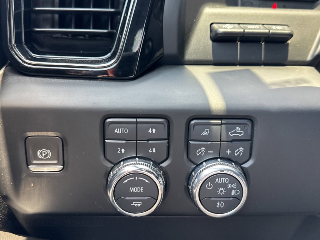 Used 2023 GMC Sierra 1500 AT4X AWD/4WD image 15