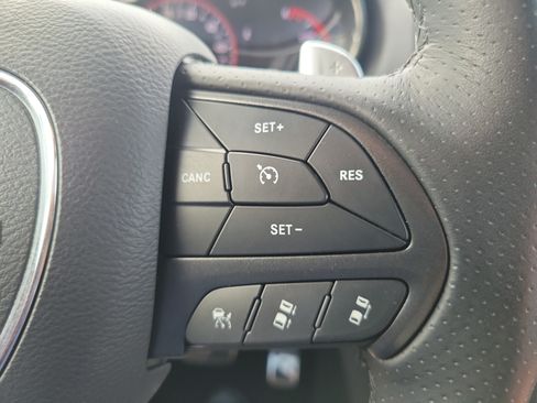 Used 2019 Dodge Durango R/T w/ Technology Group RWD image 17