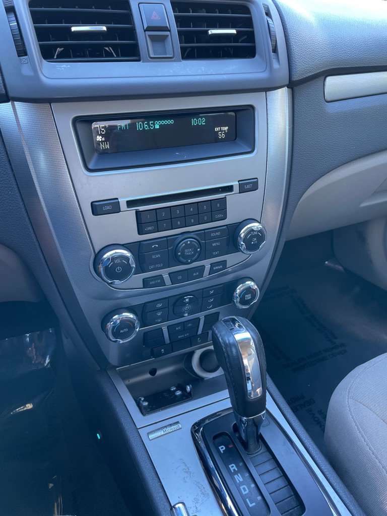 Used 2010 Ford Fusion Hybrid FWD image 13