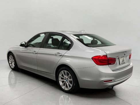 Used 2017 BMW 320i xDrive Sedan image 6