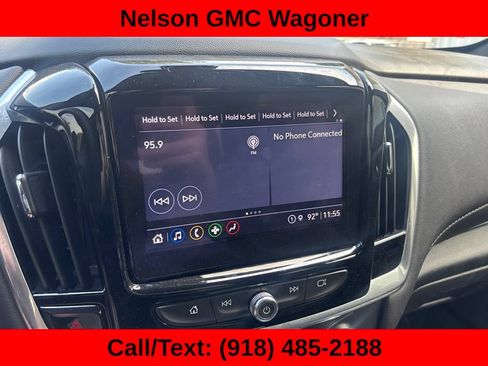 Used 2022 Chevrolet Traverse LT FWD image 13
