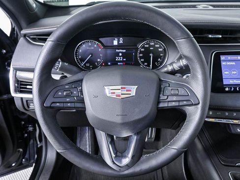 Used 2019 Cadillac XT4 Sport w/ Cold Weather Package FWD image 10