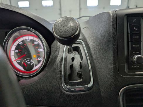 Used 2017 Dodge Grand Caravan SE w/ Power Window Group image 28