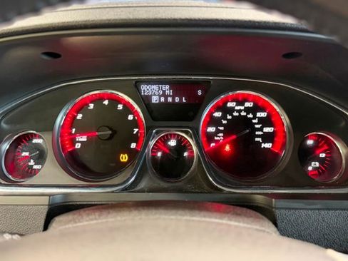 Used 2013 GMC Acadia SLT image 29