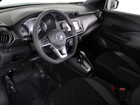 Certified 2019 Nissan Kicks S image 17