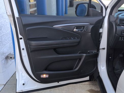 Certified 2023 Honda Ridgeline RTL-E image 12