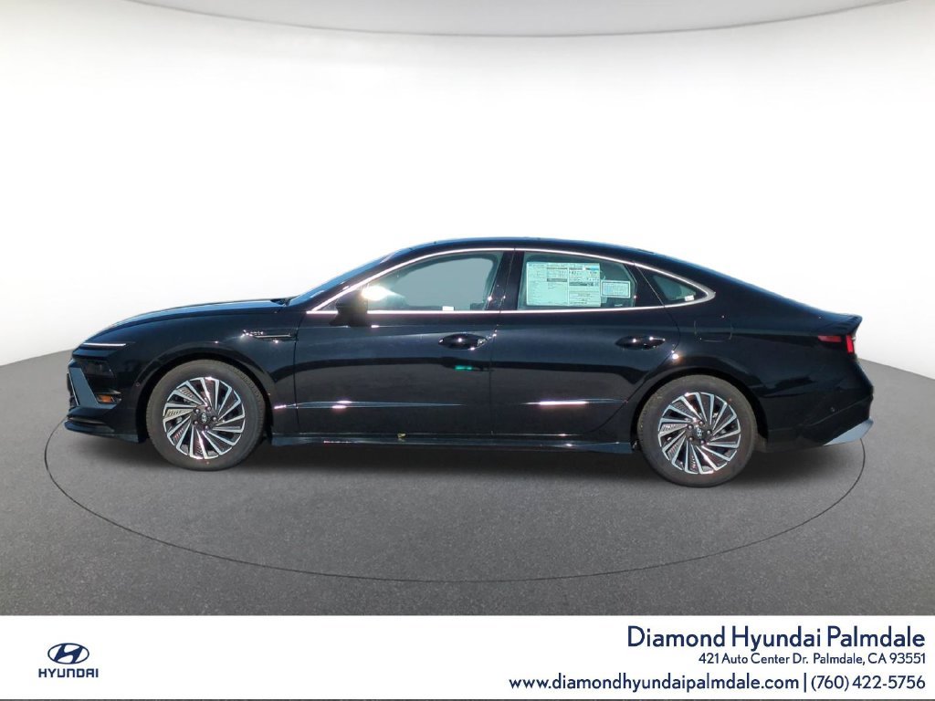 Used 2025 Hyundai Sonata Limited FWD image 4