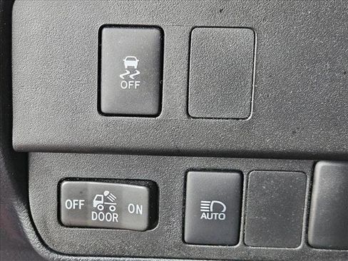 Used 2023 Toyota Tacoma SR5 RWD image 8