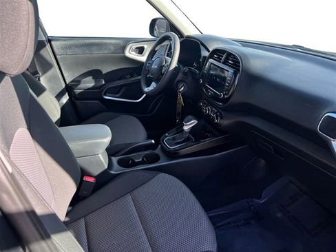 Used 2024 Kia Soul LX w/ Option Group 015 image 20