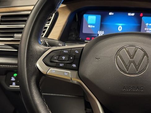 Used 2025 Volkswagen Atlas SE FWD image 26