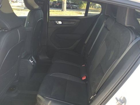 Used 2023 Volvo C40 P8 Recharge Ultimate w/ Protection Package Premier image 14