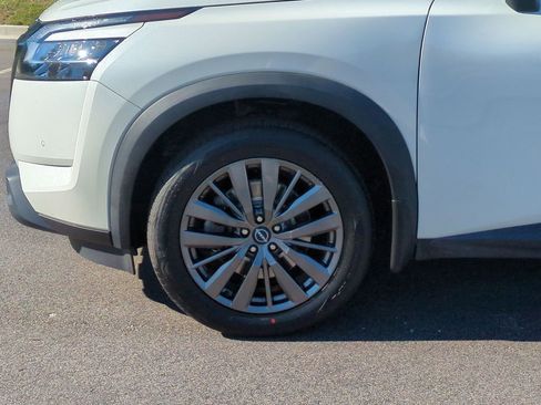 Certified 2022 Nissan Pathfinder SL w/ SL Premium Package image 10