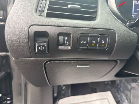 Used 2015 Chevrolet Impala LT image 17
