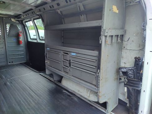 Used 2016 GMC Savana 3500 Extended image 14