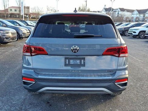 Certified 2022 Volkswagen Taos SE image 7