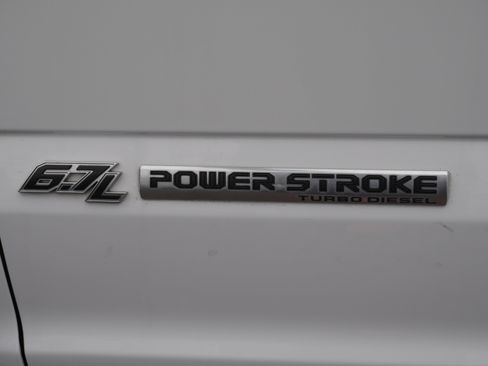 Certified 2019 Ford F550 2WD Regular Cab Super Duty image 4