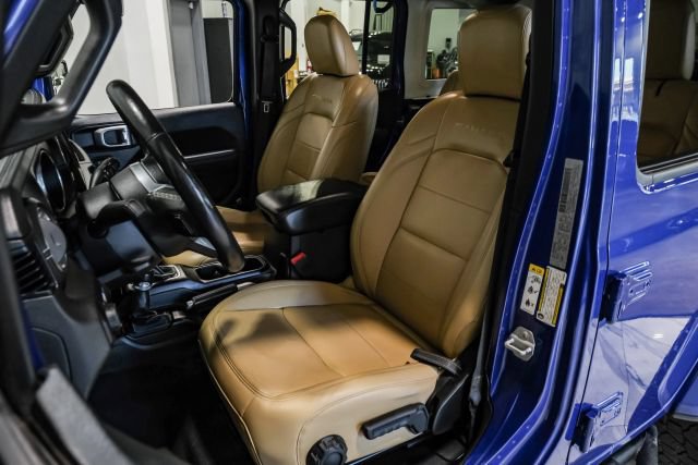 Used 2019 Jeep Wrangler Unlimited Sahara AWD/4WD image 31