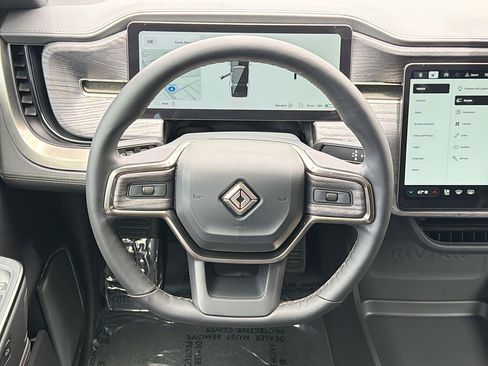 Used 2025 Rivian R1S Adventure AWD/4WD image 8
