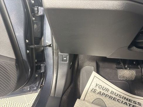 Used 2023 Honda Accord EX image 31