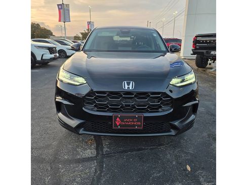 New 2026 Honda HR-V LX image 2