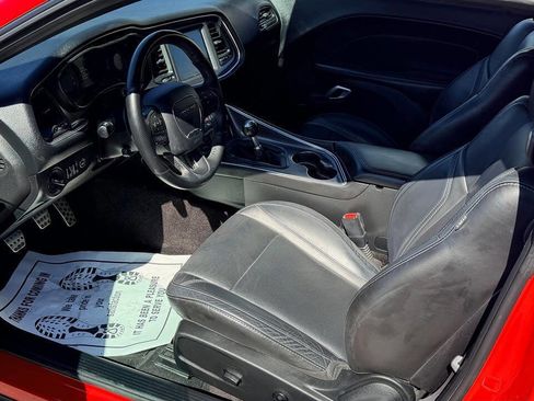 Used 2018 Dodge Challenger R/T Plus image 20