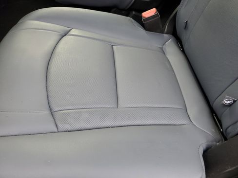 Used 2019 Buick Enclave Essence w/ LPO, Sport Appearance Package image 35