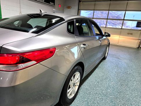 Used 2016 Kia Optima LX image 7