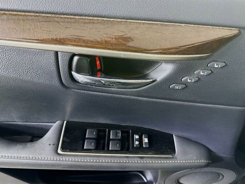 Used 2016 Lexus ES 350 w/ Navigation System Package image 24