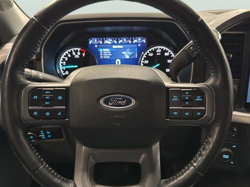 Certified 2022 Ford F150 XLT w/ Equipment Group 302A High image 21