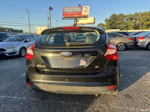 Used 2014 Ford Focus SE w/ Equipment Group 201A image 7