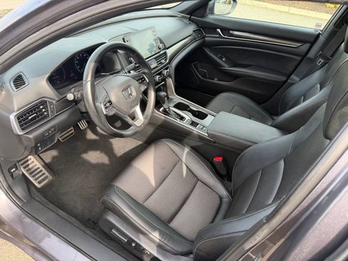 Used 2019 Honda Accord Sport image 12