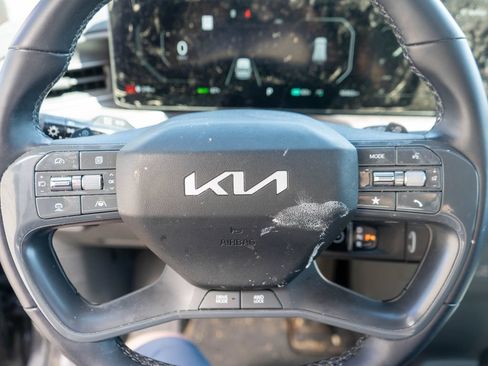 Used 2024 Kia EV9 Wind AWD/4WD image 17