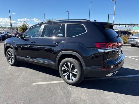New 2026 Volkswagen Atlas SE image 3