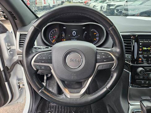 Used 2020 Jeep Grand Cherokee Limited AWD/4WD image 17