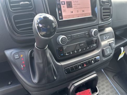 New 2025 RAM ProMaster 1500 w/ Convenience Group FWD image 32