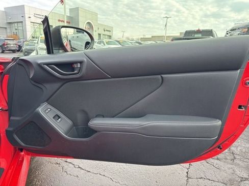 Used 2022 Toyota GR86 w/ ALL Weather Mat Package (TMS) RWD image 21