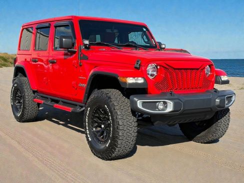 Used 2021 Jeep Wrangler Unlimited Sahara w/ Uconnect 4C Nav & Sound Group AWD/4WD image 2