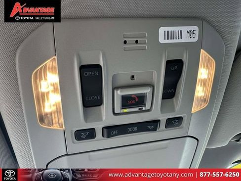 Used 2023 Toyota Highlander Limited AWD/4WD image 39