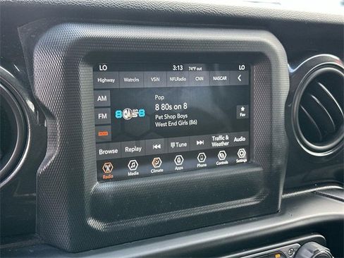 Used 2021 Jeep Gladiator Sport image 12