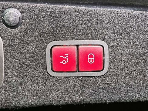 Used 2018 Mercedes-Benz S 560 4MATIC Sedan image 21