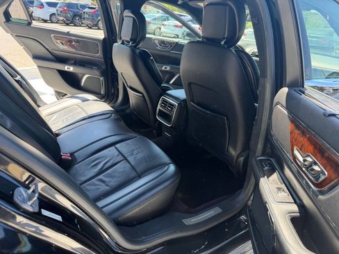 Used 2017 Lincoln Continental w/ Equipment Group 500A FWD image 11