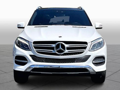 Used 2019 Mercedes-Benz GLE 400 4MATIC image 4
