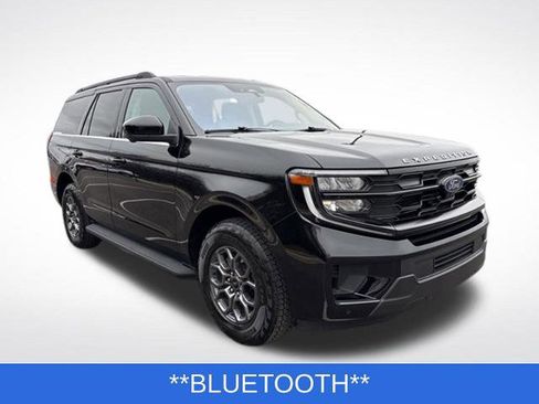 Certified 2025 Ford Expedition Active AWD/4WD image 7