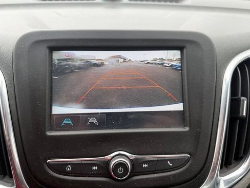 Used 2018 Chevrolet Equinox LS AWD/4WD image 13