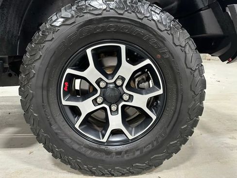 Used 2021 Jeep Wrangler Unlimited Rubicon w/ Cold Weather Group AWD/4WD image 25